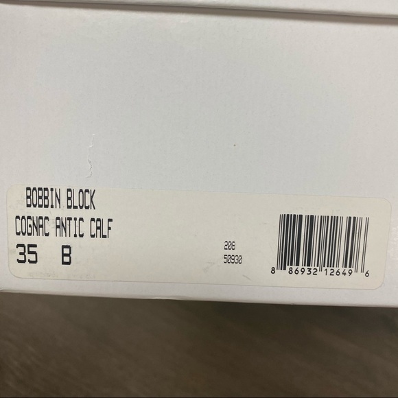 Tabitha Simmons | Bobbin Laser Cut Leather Sandals - Picture 10 of 15